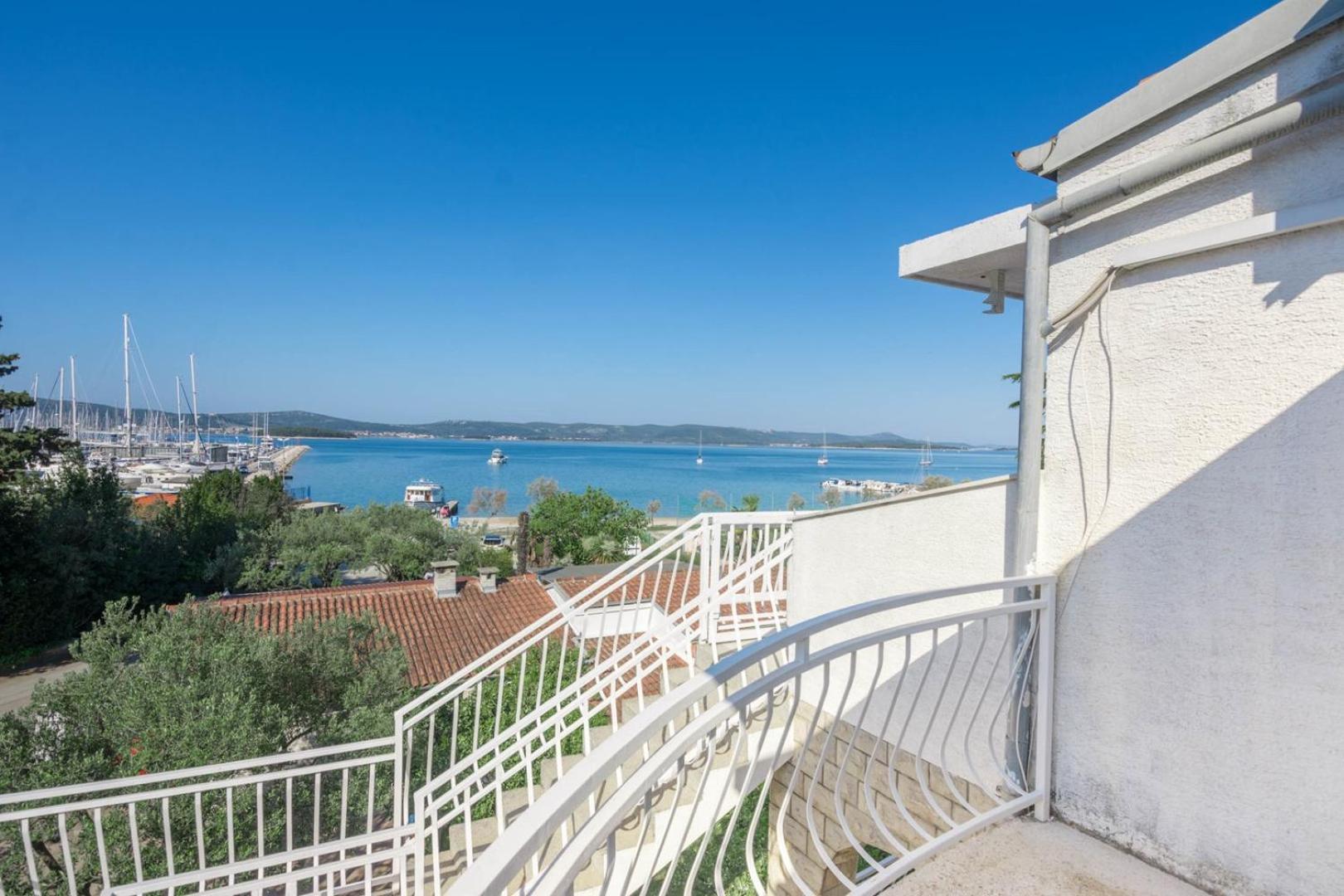 Apartment Rajna Биоград-на-Мору Экстерьер фото
